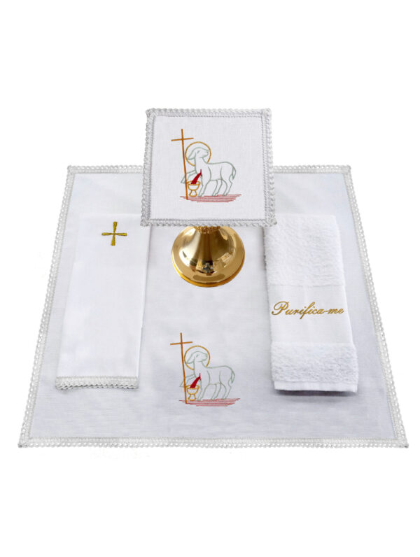 Conjunto de Alfaias Bordado Cordeiro